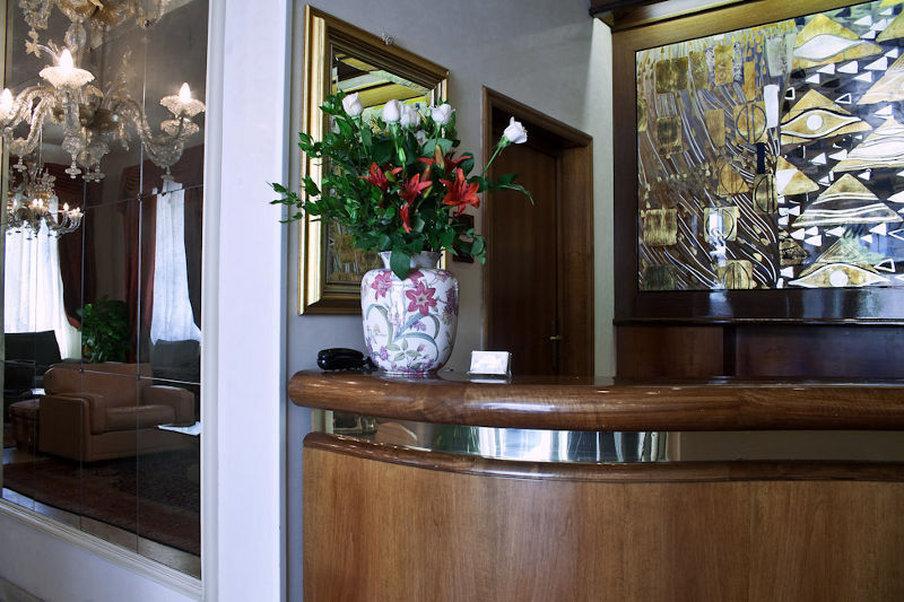 C-Hotels De Rose Palace フィレンツェ エクステリア 写真
