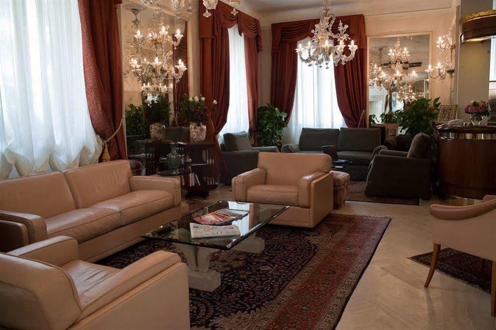 C-Hotels De Rose Palace フィレンツェ エクステリア 写真