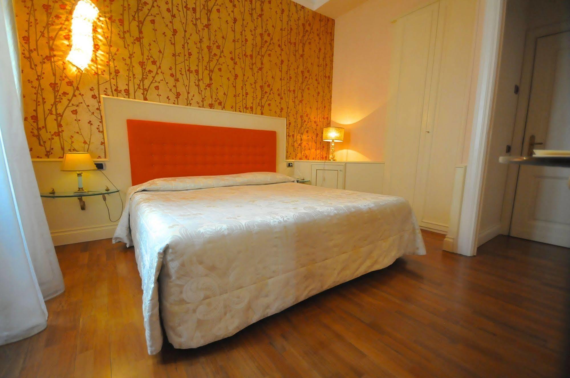 C-Hotels De Rose Palace フィレンツェ エクステリア 写真