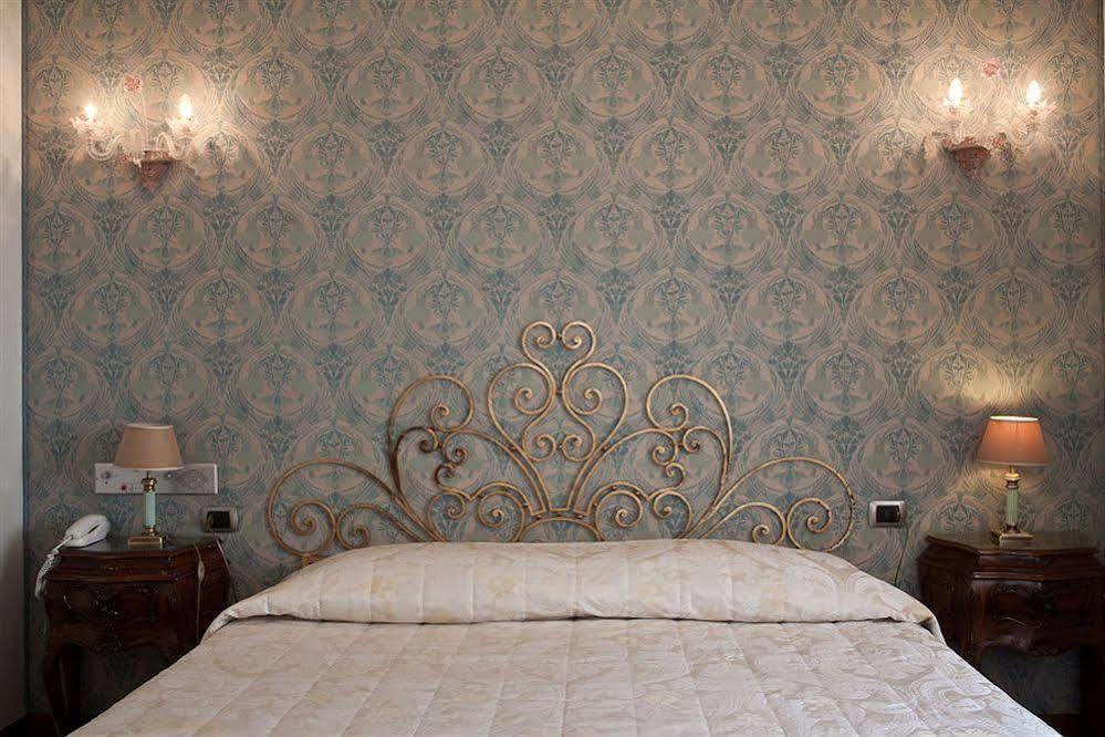 C-Hotels De Rose Palace フィレンツェ エクステリア 写真