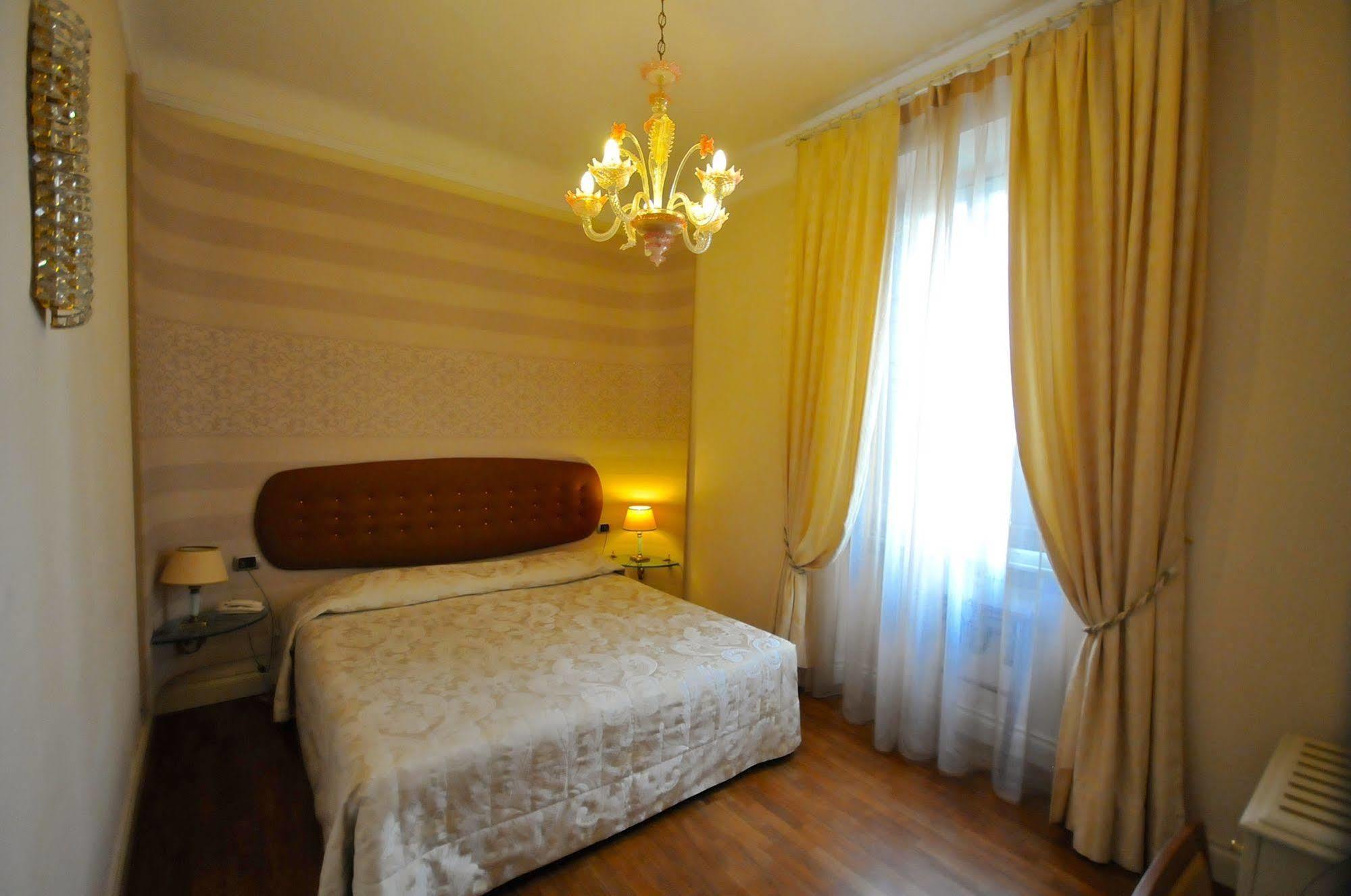 C-Hotels De Rose Palace フィレンツェ エクステリア 写真