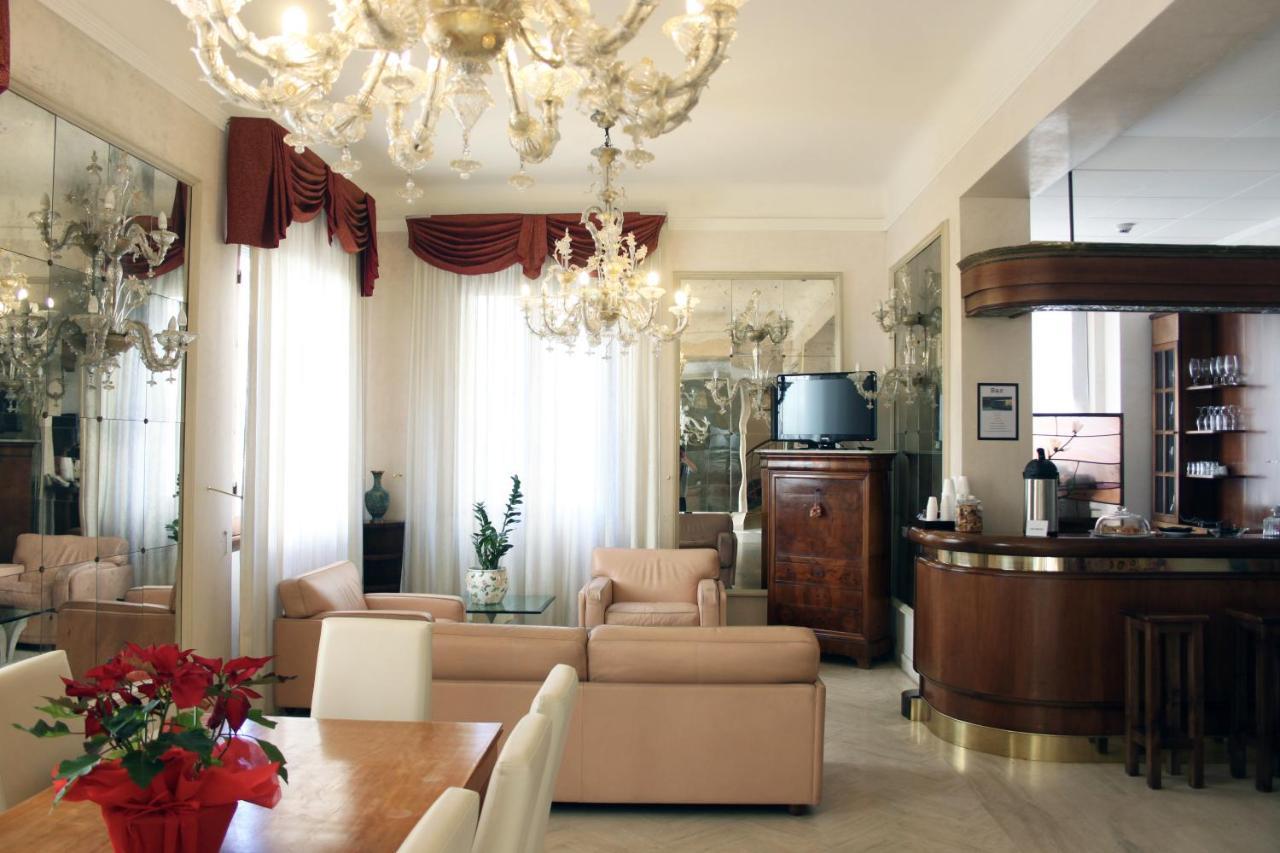 C-Hotels De Rose Palace フィレンツェ エクステリア 写真